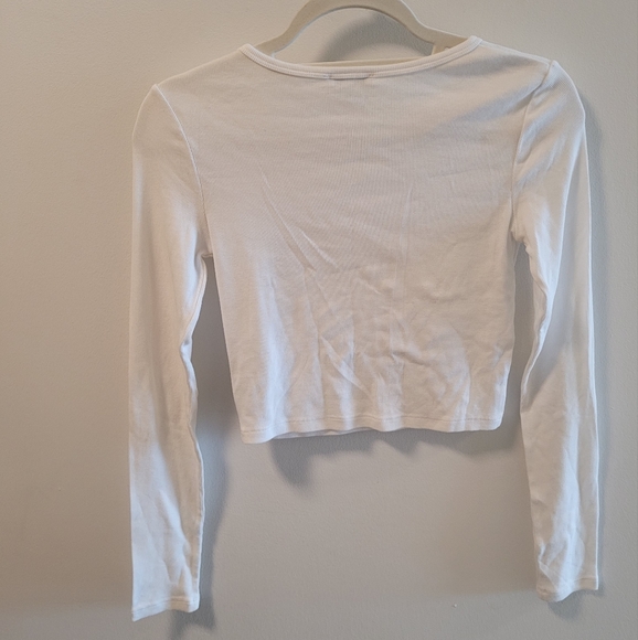 Talula Long Sleeve Cropped Top - Picture 2 of 4